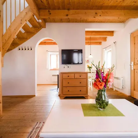 펜션 Familienfreundliches Feriendomizil Im Landhausstil Im Vital Camp Bayerbach